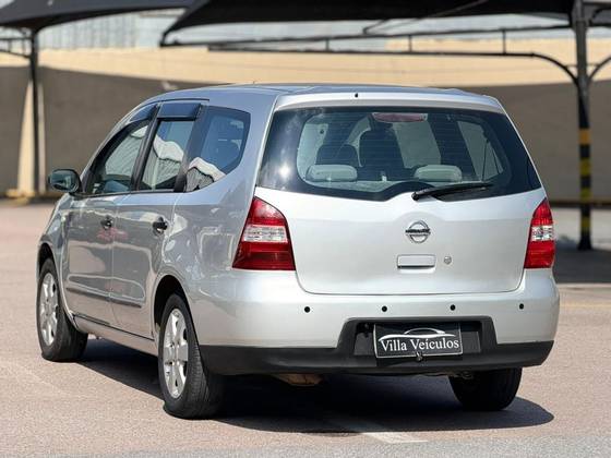 NISSAN GRAND LIVINA 1.8 16V FLEX 4P MANUAL NISSAN GRAND LIVINA 1.8 16V FLEX 4P MANUAL
